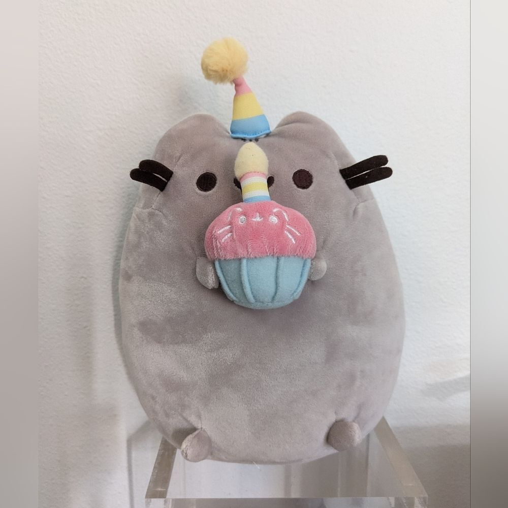 Pusheen Cat Plush Stuffed Animal Happy Birthday Party Cupcake, 10.7", GUND